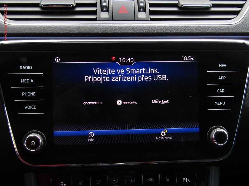Škoda Superb (2019) 2.0TDi, Style, DSG, bixen - fotka 20 z 23