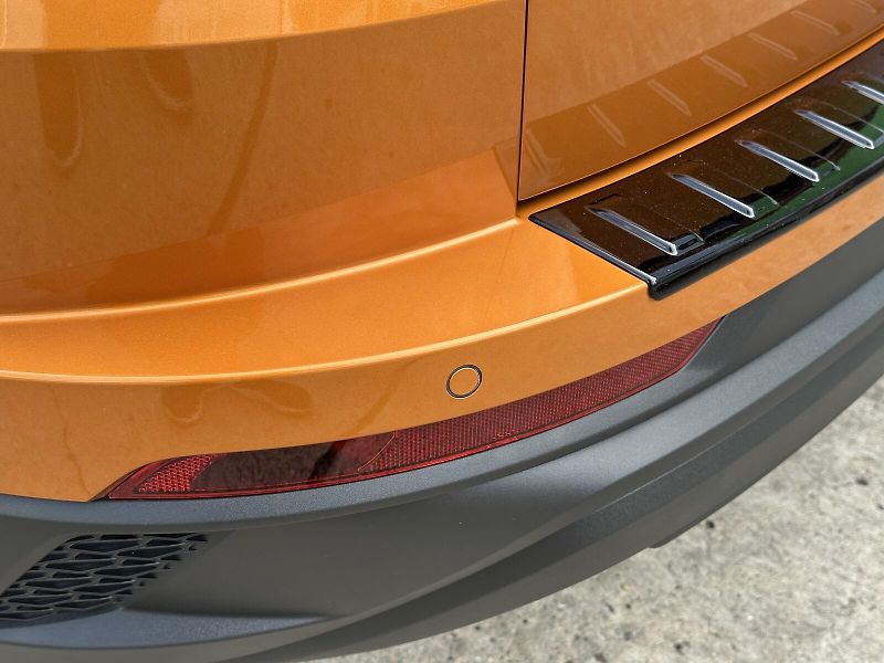 Škoda Karoq 1.5TSi Top & Selection 150PS L - fotka 12 z 46