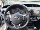 Toyota Yaris 1.5i 82 kW navi. serviska - náhled 15