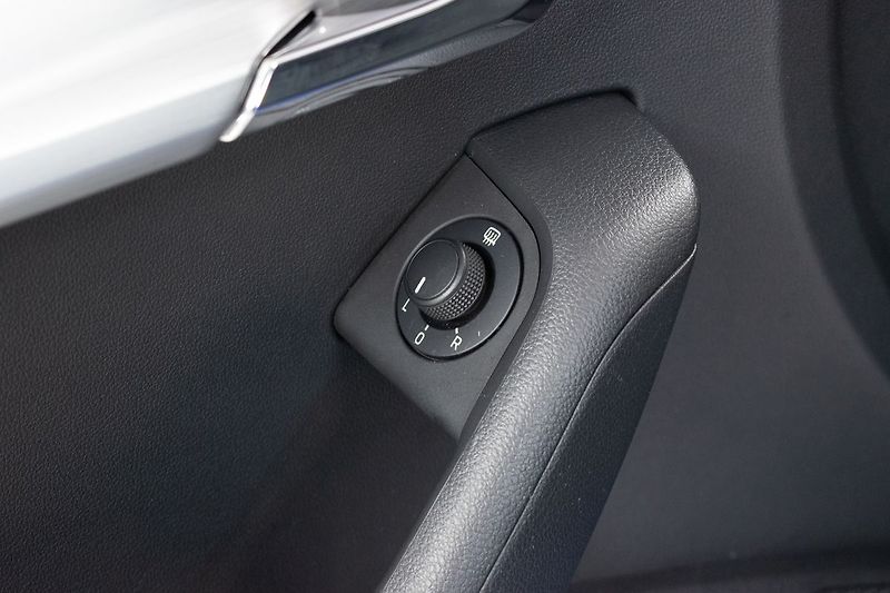 Škoda Octavia 1.5 TSI AMBITION*SmartLink*ČR* - fotka 14 z 34