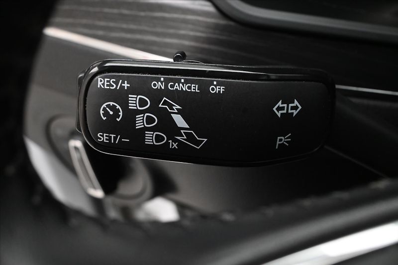 Škoda Superb 2,0 TDI 147 kW DSG 4x4 Style Z - fotka 23 z 30