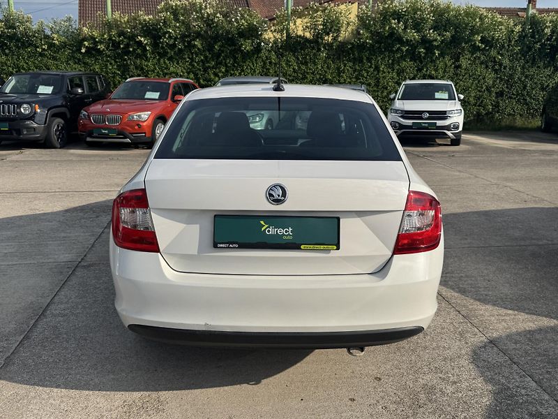 Škoda Rapid - fotka 9 z 11