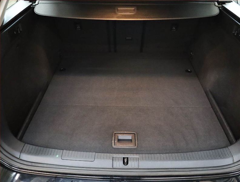 Volkswagen Golf (2017) Comfortline 2.0 TDI, Automat - fotka 14 z 24