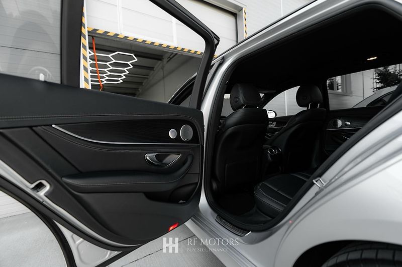Mercedes-Benz Třídy E (2019) E 200d Kombi 118kW - fotka 25 z 43