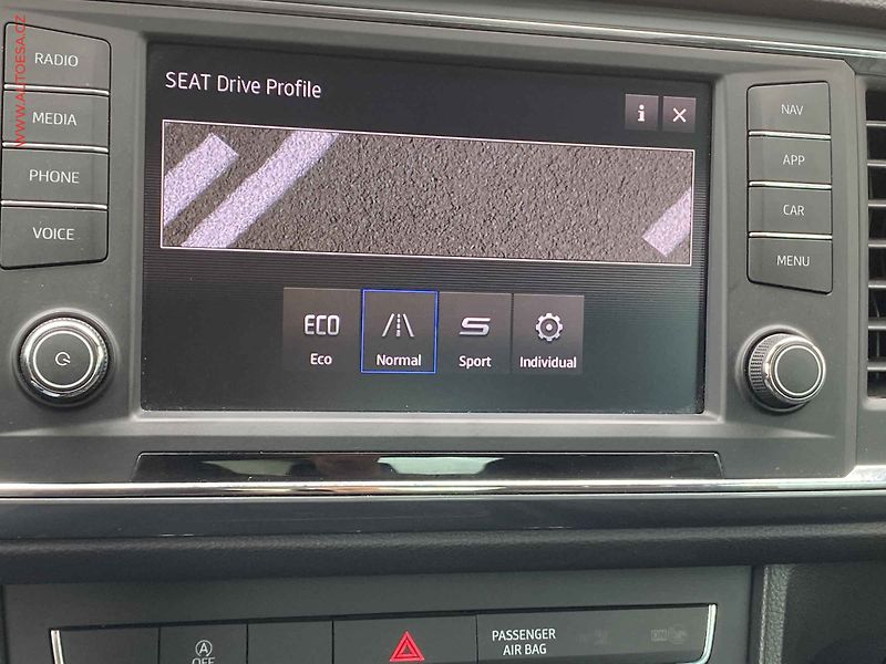 Seat Ateca (2019) 2.0 TDi, Style, LED, navi - fotka 18 z 21