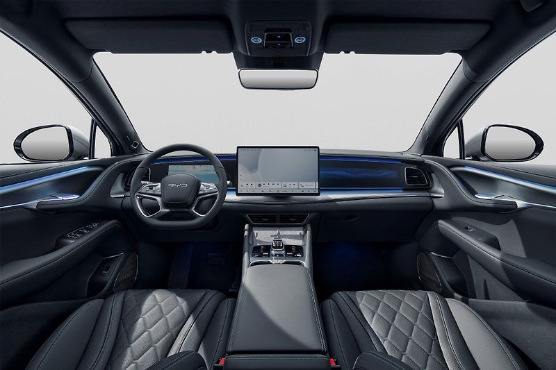 BYD Sealion 7 (2026) Excellence AWD V2L HUD 360 pan - fotka 8 z 12
