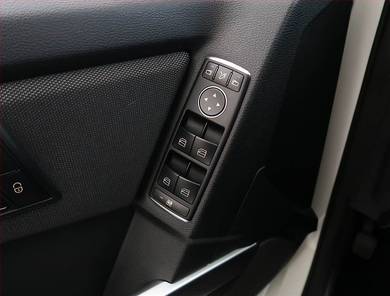 Mercedes-Benz GLK (2010) 220 CDI, 4X4, Automat - fotka 22 z 22