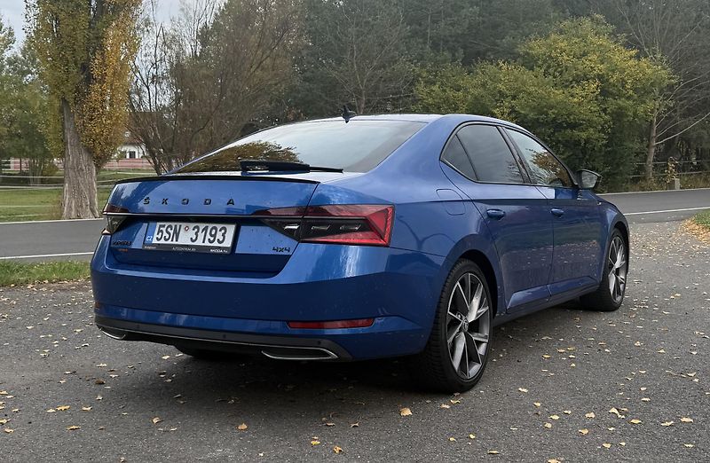 Škoda Superb (2022) ŠKODA SUPERB SPORTLINE 4x4  - fotka 3 z 20
