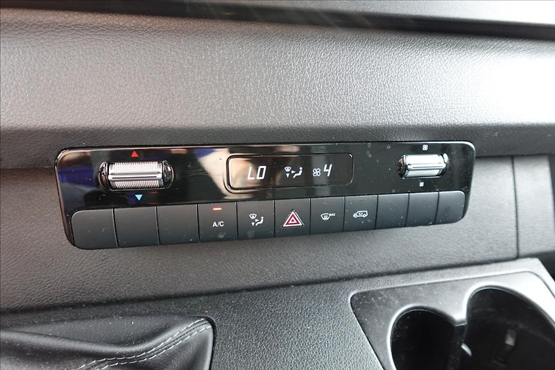 Mercedes-Benz Sprinter 2,0 CDI  319 PLACHTA SPANÍ - fotka 28 z 31