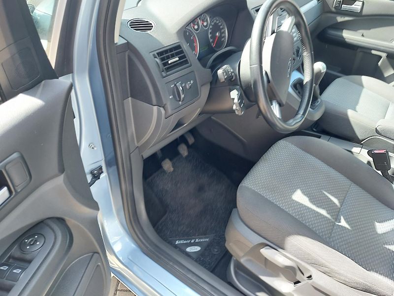 Ford C-MAX (2006) 1.6 - fotka 17 z 29
