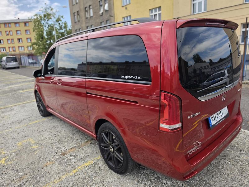 Mercedes-Benz Třídy V (2022) 300d 7míst 4Matic Avantgarde - fotka 3 z 13
