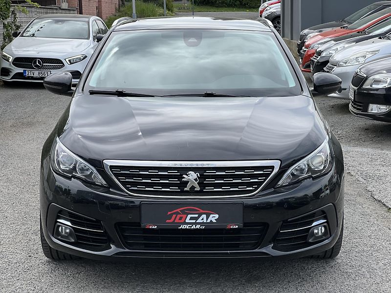 Peugeot 308 1.6HDi NAVI KLIMA TAŽNÉ ALU - fotka 2 z 45
