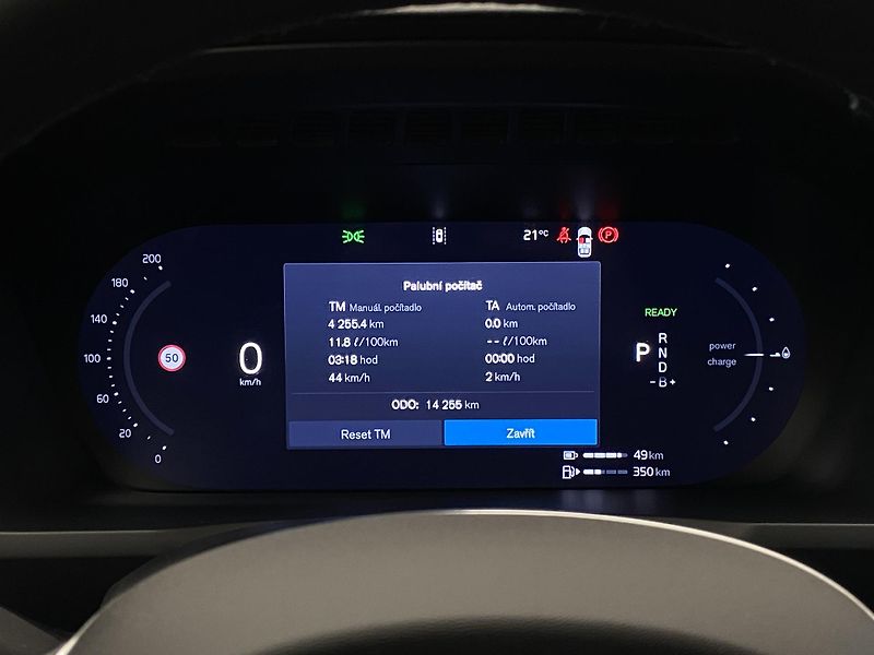 Volvo XC90 T8 AWD RECHARGE DARK REZERVACE - fotka 26 z 67