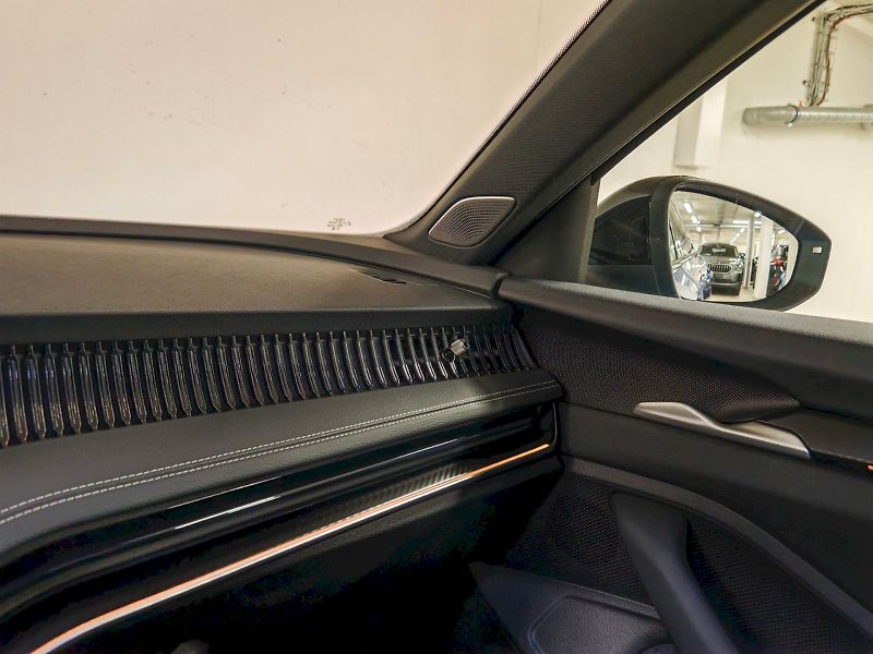 Škoda Superb (2025) Combi 2.0 TSI 195 kW DSG 4x4 S - fotka 6 z 36