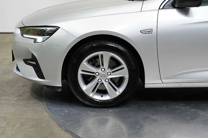 Opel Insignia - fotka 10 z 24