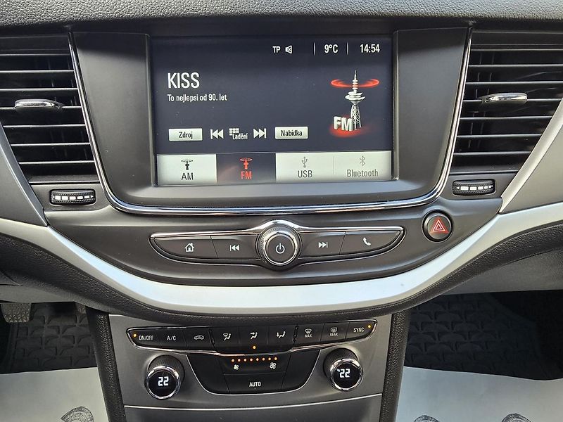 Opel Astra 1.6CDTi 81kW ENJOY DIGIKLIMA - fotka 14 z 35