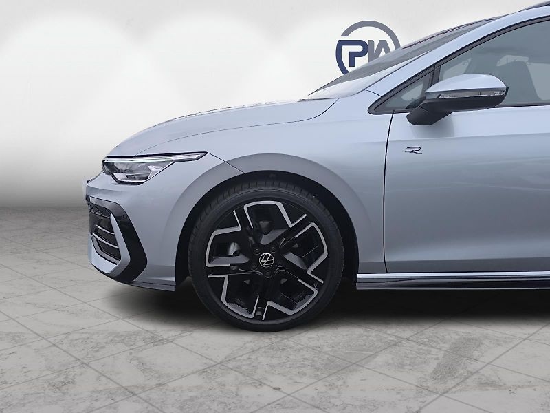 Volkswagen Golf 1,5 eTSI 7DSG R-Line - fotka 24 z 24