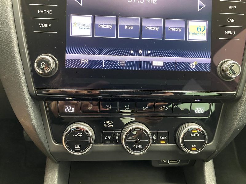Škoda Octavia 1,5 TSI 110kW Ambition - fotka 17 z 28