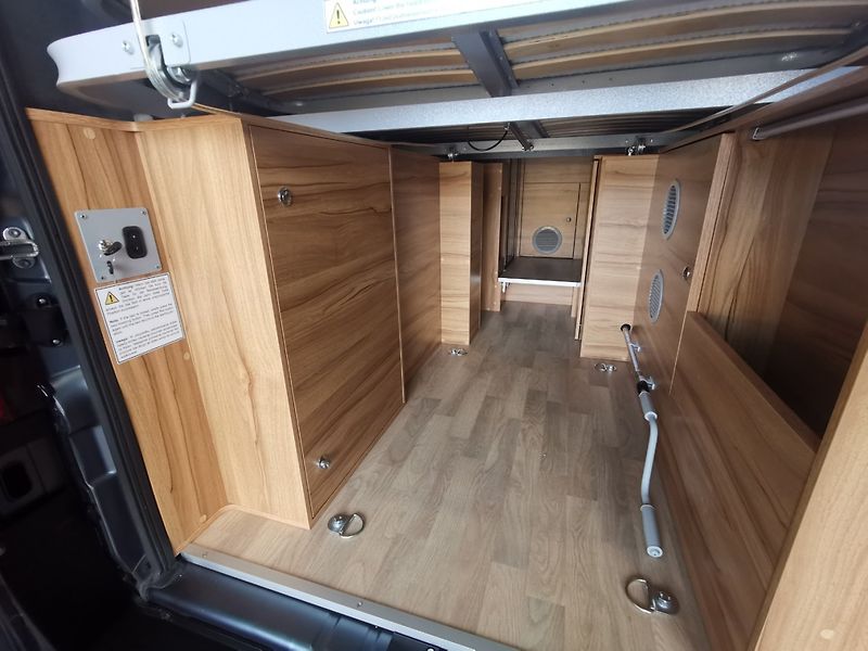 Affinity Ostatní (2024) Camper ONE 2,2 Mjet 132 kW 9AT - fotka 46 z 50