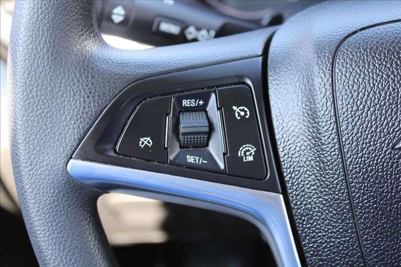 Opel Mokka 1,6 i  ČR,1.MAJITEL,TAŽNÉ - fotka 15 z 27