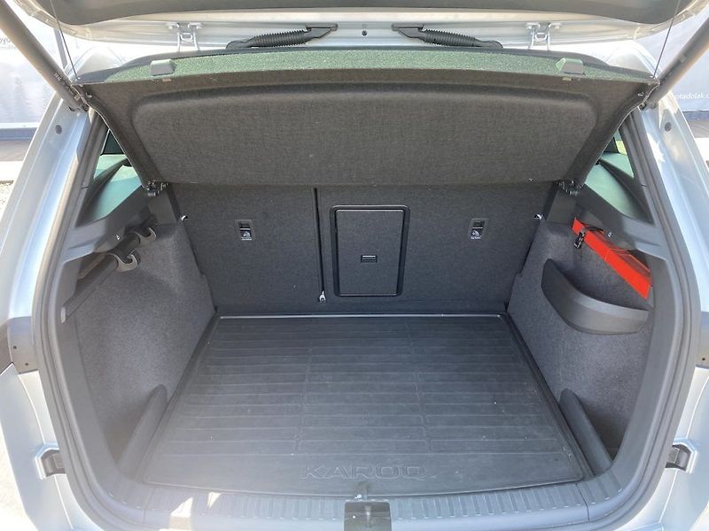 Škoda Karoq 2.0TSi, ČR, Sportline,DSG, 4x4 - fotka 29 z 33