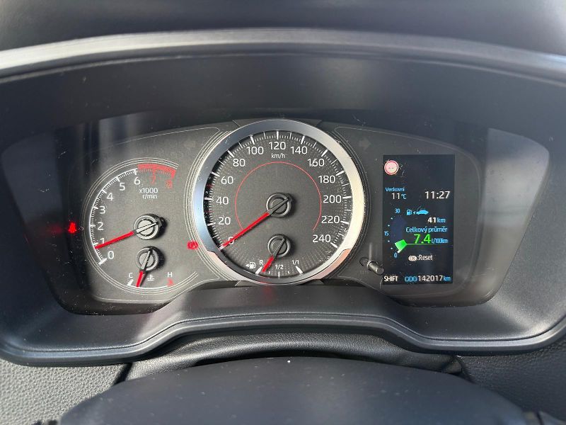 Toyota Corolla 1.2 Turbo Active - fotka 16 z 25