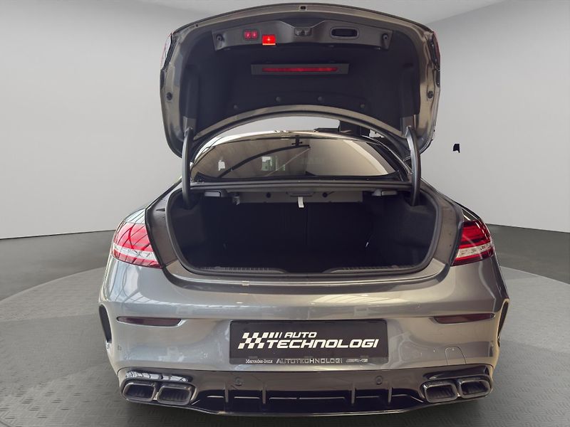 Mercedes-Benz Třídy C (2019) Mercedes-AMG C 63 S kupé - fotka 21 z 21