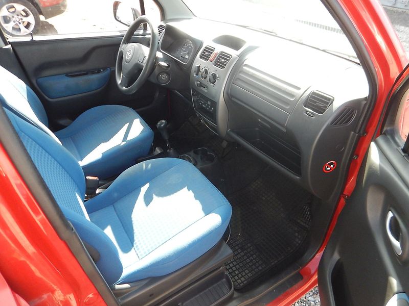 Opel Agila 1.2i - fotka 12 z 18