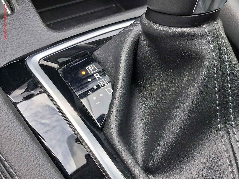 Nissan Qashqai (2019) 1.3DiG-T, N-Connecta, AT - fotka 16 z 21