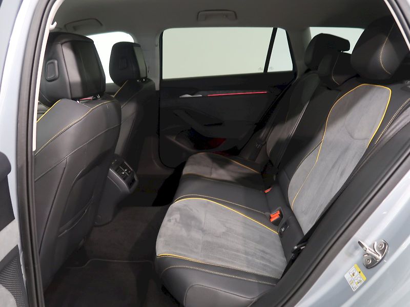 Škoda Superb (2024) 2.0TDI 110KW DSG CANTON LED MA - fotka 17 z 41