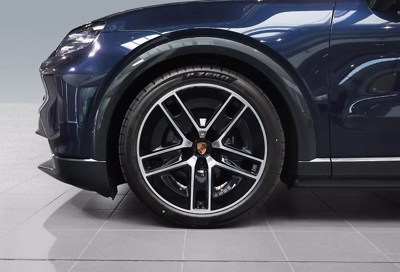 Porsche Cayenne Electric HuD Pano 360 HD-Matri - fotka 7 z 27