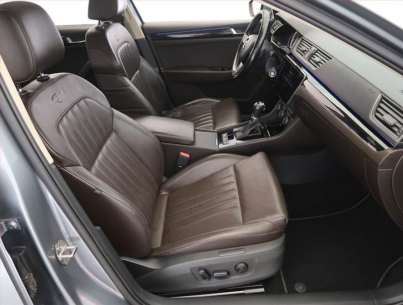 Škoda Superb (2016) Laurin&Klement 2.0 TSI - fotka 9 z 31