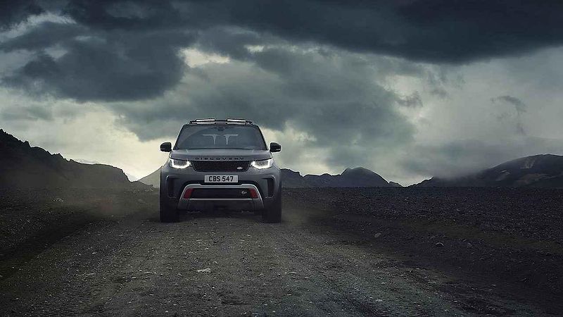 Land Rover Discovery SVX.