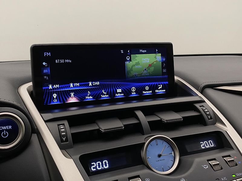 Lexus NX 300h AWD AUT CZ  - fotka 34 z 44