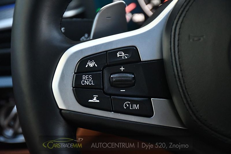 BMW Řada 5 530xD M-SPORT H&K HUD ACC PANO - fotka 26 z 51