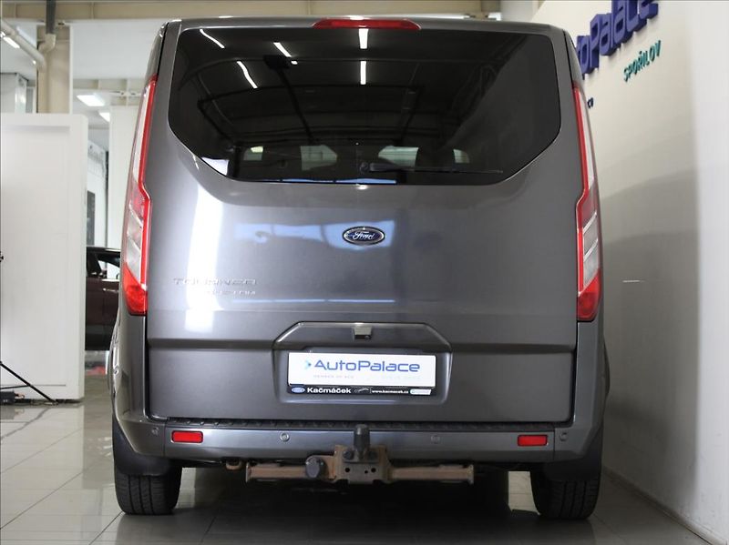 Ford Tourneo Custom 2,0 EB 136kW AT Titan.X 1.maj. - fotka 4 z 25