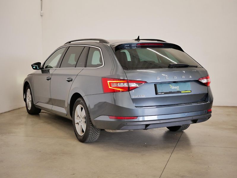 Škoda Superb - fotka 4 z 6
