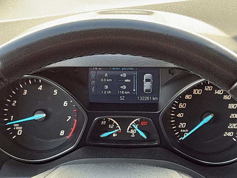 Ford Kuga 1.5 EcoBoost 110KW TITANIUM - fotka 18 z 20