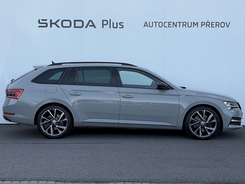 Škoda Superb (2022) 2.0 TSI 206kW SportLine 4x4 DS - fotka 31 z 35