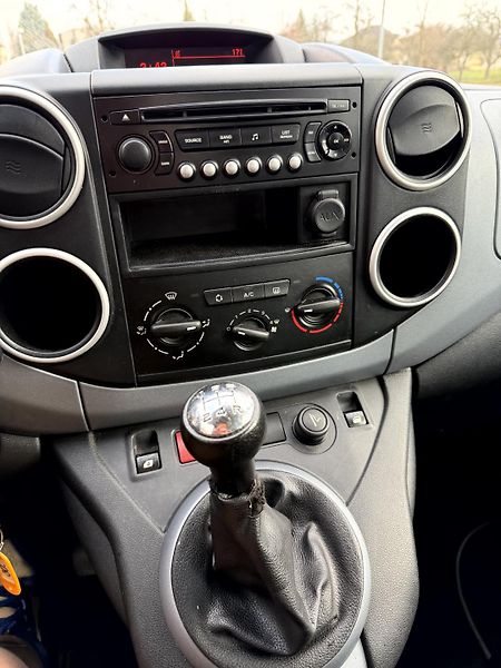 Citroën Berlingo 1.6 HDI 68 kW - fotka 11 z 15