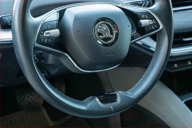 Škoda Enyaq (2023) iV 60 (62 kWh), SoH 92% - fotka 16 z 21