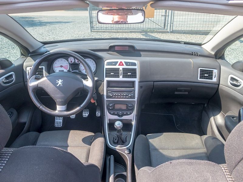 Peugeot 307 (2005) 1.6i 16V 80KW – KABRIO - fotka 12 z 39