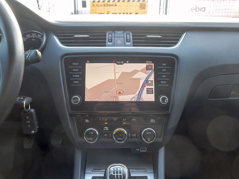Škoda Octavia (2020) ČR 8/20 2.0TDI 110KW–NAVIGACE - fotka 23 z 43
