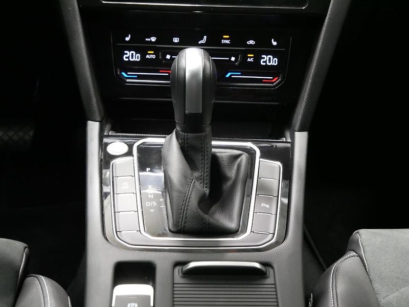 Volkswagen Passat - fotka 21 z 25