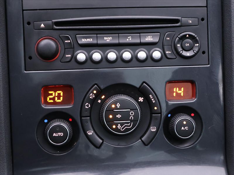 Peugeot 5008 1,6 HDI 82kW Family CZ - fotka 24 z 36