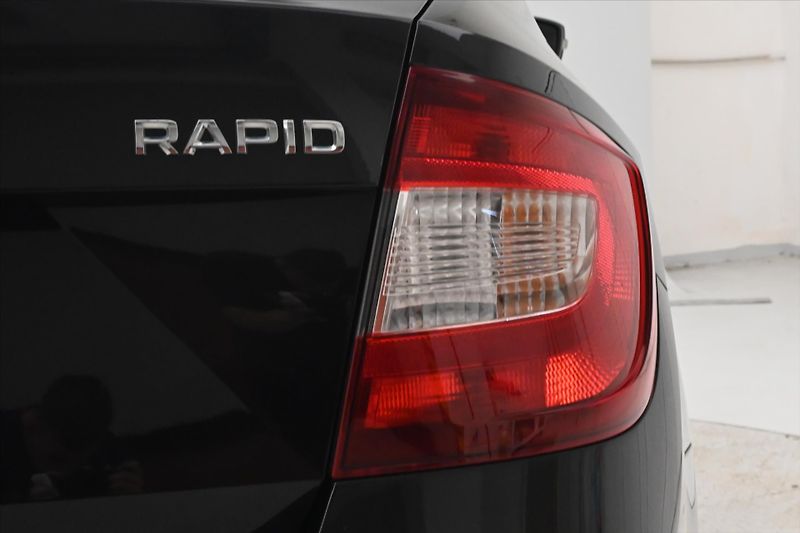 Škoda Rapid 1,0 TSI 70kW Ambition Plus Zár - fotka 27 z 28