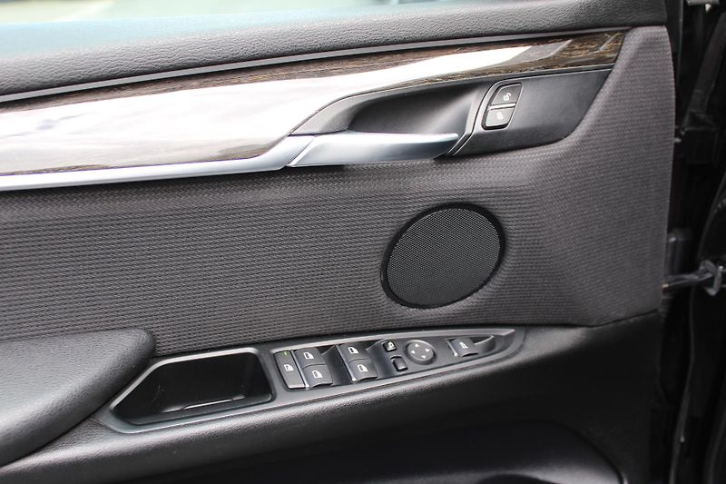 BMW X5 xDrive30d - fotka 12 z 30