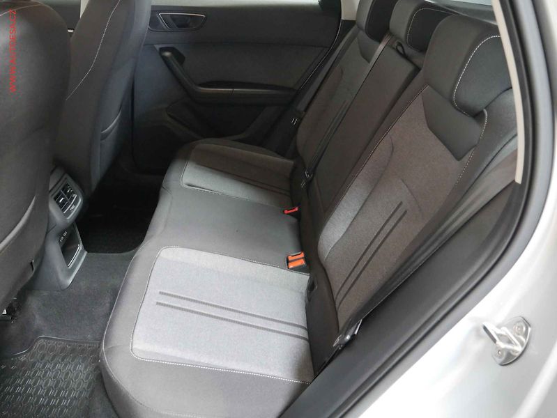 Seat Ateca (2024) 1.5 TSi, LED, navi - fotka 10 z 27
