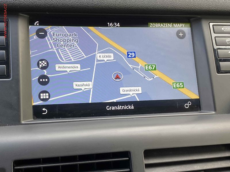 Land Rover Discovery Sport (2017) 2.0 TD4 4x4, AT, bixen, panor - fotka 19 z 21