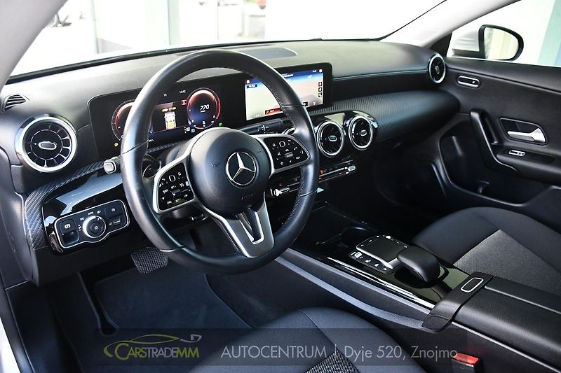 Mercedes-Benz CLA 200d LED A/T NAVI KAMERA - fotka 10 z 54